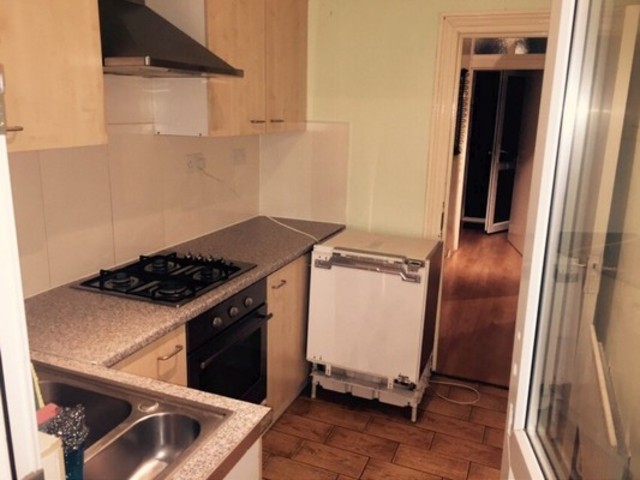  Image of 2 bedroom Ground Flat to rent in Mortlake Road Ilford IG1 at Mortlake Road  Ilford, Essex, IG1 2TD