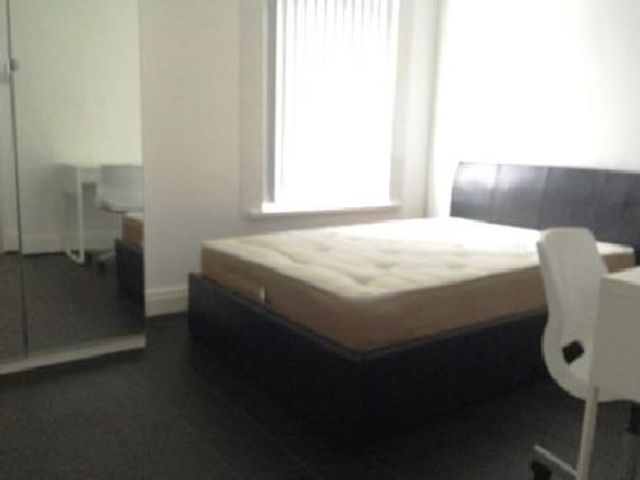  Image of 5 bedroom House Share to rent in Mostyn Road Edgbaston Birmingham B16 at Edgbaston West Midlands Edgbaston, B16 9DU