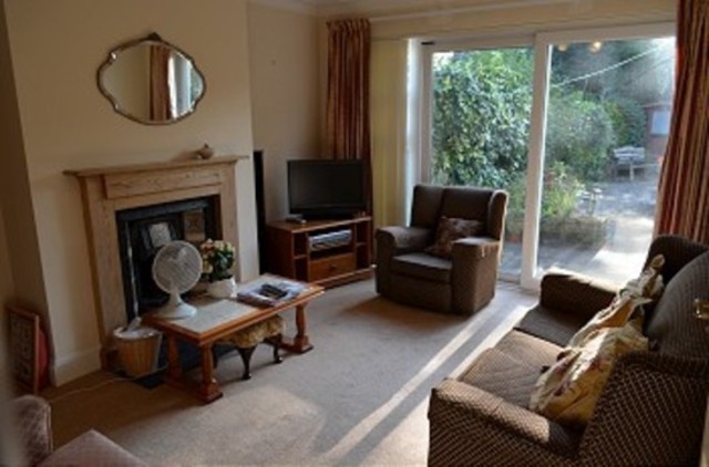  Image of 2 bedroom Detached house to rent in Mount Close Cockfosters Barnet EN4 at Mount Close  Cockfosters, EN4 0AG