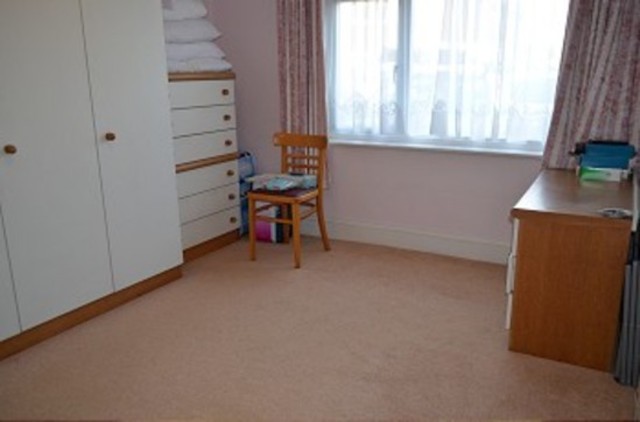  Image of 2 bedroom Detached house to rent in Mount Close Cockfosters Barnet EN4 at Mount Close  Cockfosters, EN4 0AG