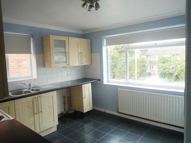  Image of 2 bedroom Flat to rent in Mytchett Road Mytchett Camberley GU16 at Mytchett, GU16 6ES