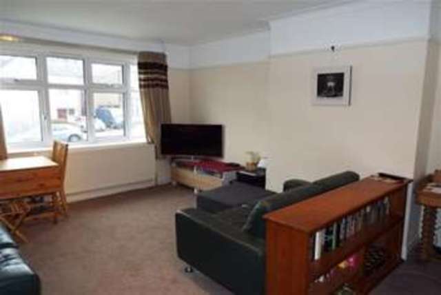  Image of 1 bedroom Flat to rent in Netherlands Road New Barnet Barnet EN5 at Barnet, EN5 1BP
