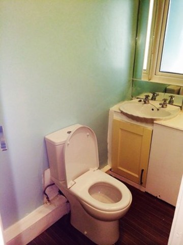  Image of 2 bedroom Terraced house to rent in New North Road Ilford IG6 at NEW NORTH ROAD  HAINUALT, IG6 2XQ