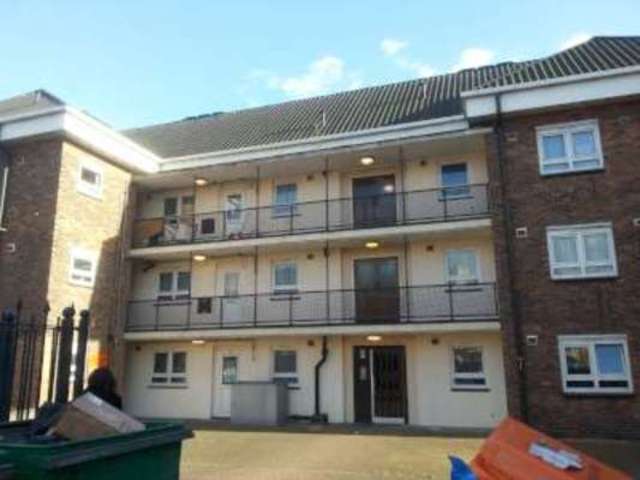  Image of 1 bedroom Flat to rent in New Plaistow Road London E15 at New Plaistow Road  Stratford, E15 3JB