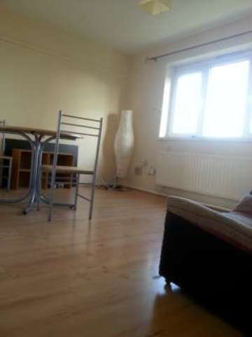  Image of 1 bedroom Flat to rent in New Plaistow Road London E15 at New Plaistow Road  Stratford, E15 3JB