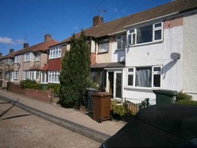  Image of 3 bedroom Terraced house for sale in New Road Dagenham RM10 at New Road  Dagenham, RM10 9ND
