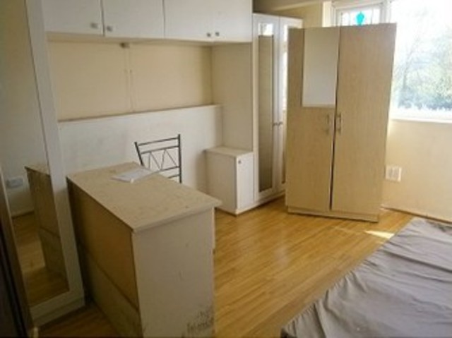  Image of 3 bedroom Terraced house for sale in New Road Dagenham RM10 at New Road  Dagenham, RM10 9ND