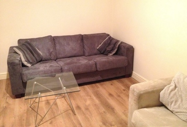  Image of 2 bedroom Flat to rent in Newland Street London E16 at Newlands Street  Canning Town, E16 2HN