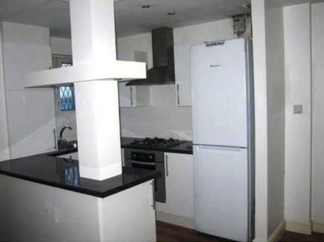  Image of 2 bedroom Flat to rent in Newland Street London E16 at Newlands Street  Canning Town, E16 2HN