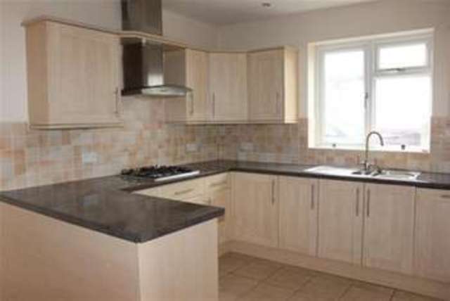  Image of 4 bedroom Detached house to rent in Norlands Lane Widnes WA8 at Widnes, WA8 5AT