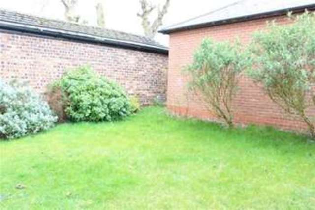  Image of 4 bedroom Detached house to rent in Norlands Lane Widnes WA8 at Widnes, WA8 5AT