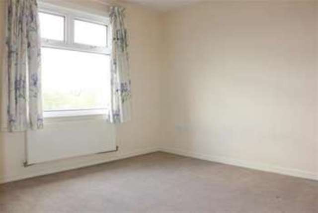  Image of 4 bedroom Detached house to rent in Norlands Lane Widnes WA8 at Widnes, WA8 5AT