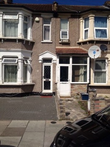 Image of 2 bedroom Terraced house to rent in Norman Road Ilford IG1 at NORMAN ROAD  ILFORD, IG1 2NG