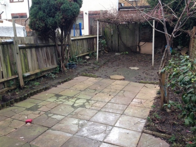  Image of 2 bedroom Detached house to rent in North Avenue London N18 at North Avenue  Edmonton, N18 2PS