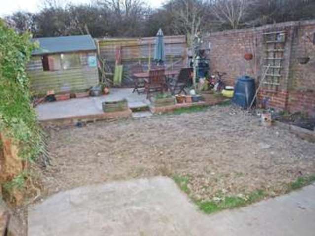  Image of 3 bedroom Semi-Detached house for sale in Suncote Avenue Dunstable LU6 at Suncote Avenue  Dunstable, LU6 1BN