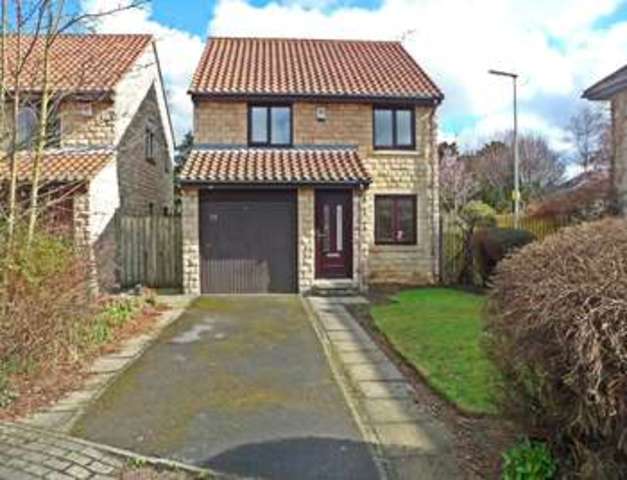  Image of 3 bedroom Detached house to rent in North Grove Way Wetherby LS22 at Wetherby LS22 Wetherby, LS22 7GE