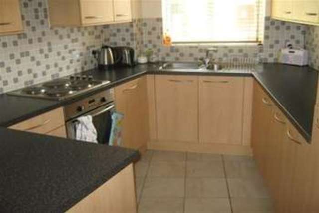  Image of 2 bedroom Flat to rent in Chopin Mews Mazurek Way Swindon SN25 at Swindon, SN25 1TS