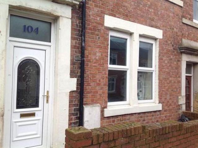  Image of 2 bedroom Flat to rent in Northbourne Street Gateshead NE8 at Northbourne Street  Gateshead, NE8 4AH
