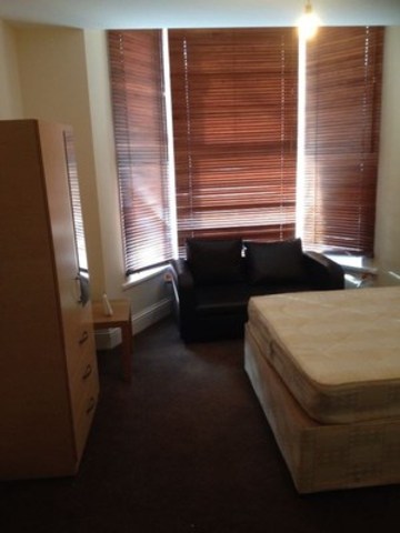  Image of Terraced house to rent in Northbrook Road Cranbrook Ilford IG1 at NORTHBROOK ROAD  ILFORD, IG1 3BS