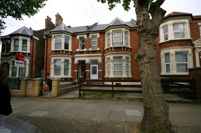  Image of Studio flat to rent in Norwich Road London E7 at Norwich Road Forest Gate London, E7 9JH