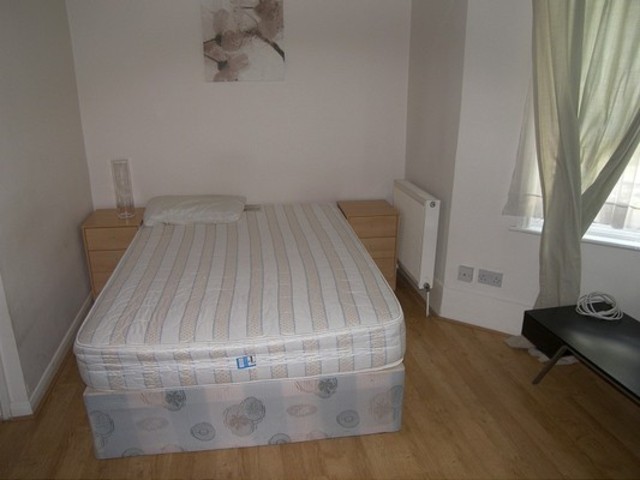  Image of Studio flat to rent in Norwich Road London E7 at Norwich Road Forest Gate London, E7 9JH