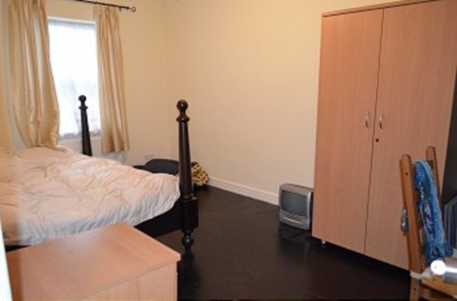  Image of House Share to rent in Nursery Road London N14 at Nursery Road Southgate London, N14 5QH