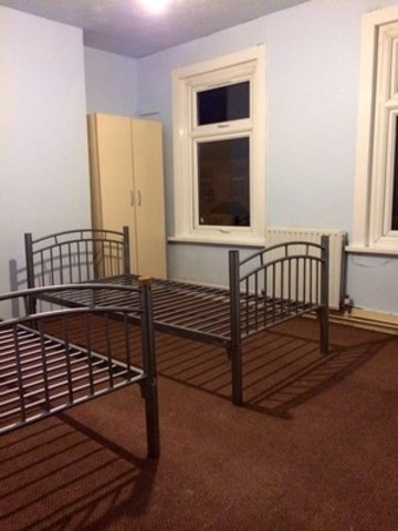  Image of 3 bedroom Terraced house to rent in Oakfield Road London E6 at OAKFIELD ROAD  EAST HAM, E6 1LW