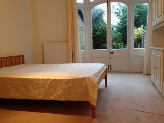  Image of 1 bedroom Ground Flat to rent in Oakfield Road London N14 at Oakfield Road  Southgate, N14 6LX