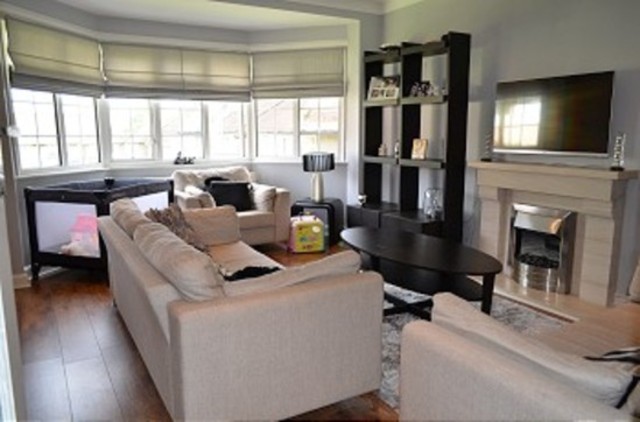  Image of 2 bedroom Maisonette to rent in Oakwood Close London N14 at Oakwood Close  Southgate, N14 4JY
