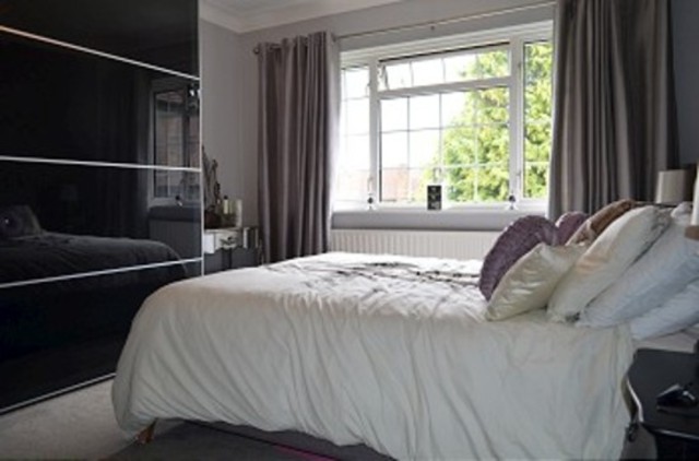  Image of 2 bedroom Maisonette to rent in Oakwood Close London N14 at Oakwood Close  Southgate, N14 4JY