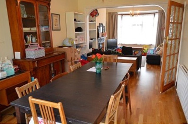  Image of 3 bedroom Detached house to rent in Oakwood Park Road London N14 at Oakwood Park Road  Southgate, N14 6QA