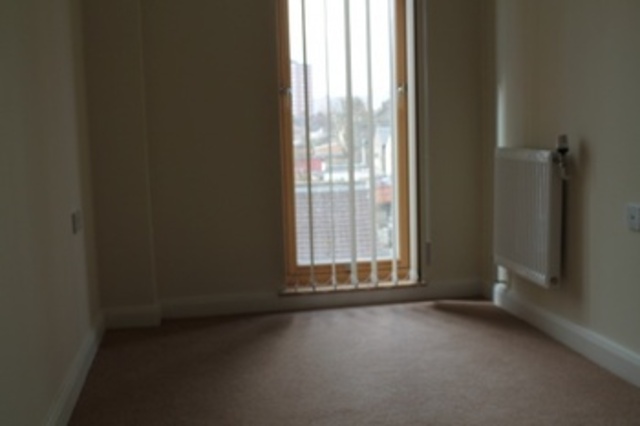  Image of 3 bedroom Flat to rent in Oberon Court London E6 at Oberon Court  East Ham, E6 1BF