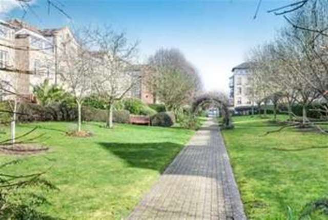  Image of 3 bedroom Flat to rent in Asturias Way Southampton SO14 at Southampton, SO14 3HT