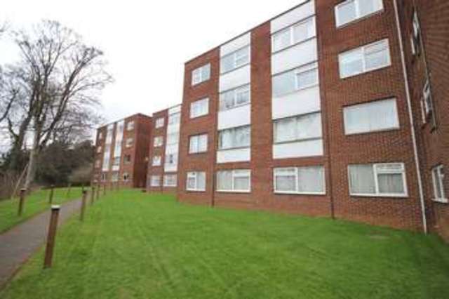  Image of 2 bedroom Flat for sale in The Shires Old Bedford Road Luton LU2 at The Shires Old Bedford Road Luton, LU2 7QB