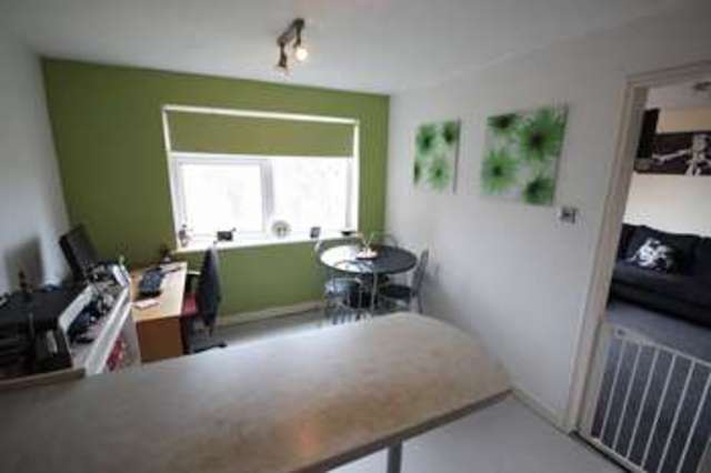  Image of 2 bedroom Flat for sale in The Shires Old Bedford Road Luton LU2 at The Shires Old Bedford Road Luton, LU2 7QB
