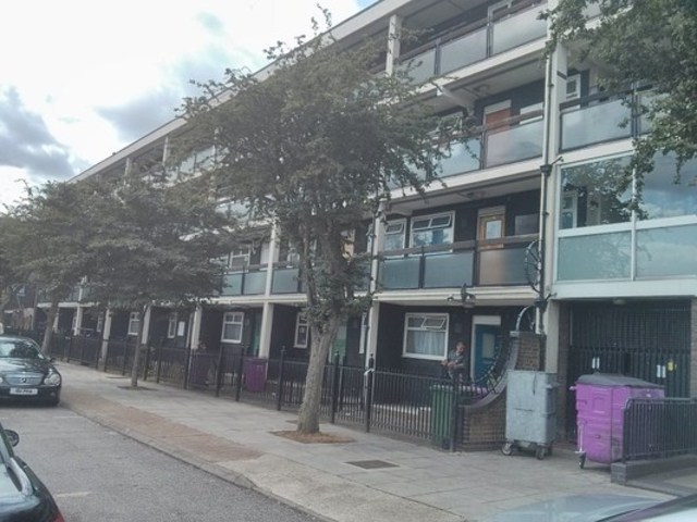  Image of Ground Flat to rent in Old Church Road London E1 at OLD CHURCH ROAD STEPNEY LONDON, E1 0QB