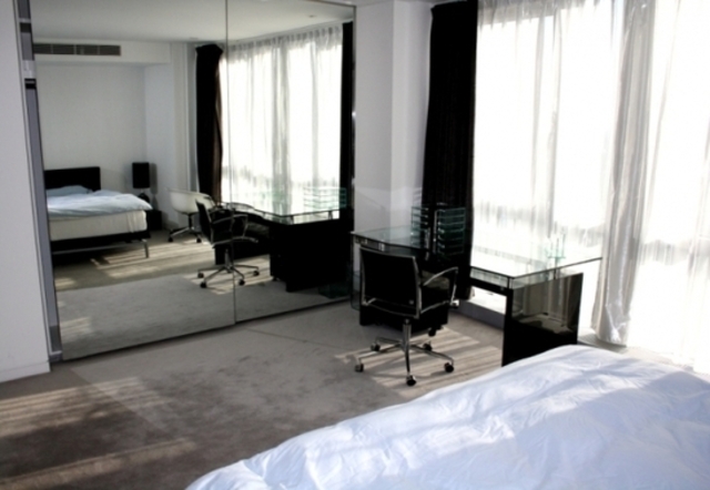  Image of 3 bedroom Apartment to rent in Taeping Street London E14 at Ontario Tower  Canary Wharf, E14 9UN
