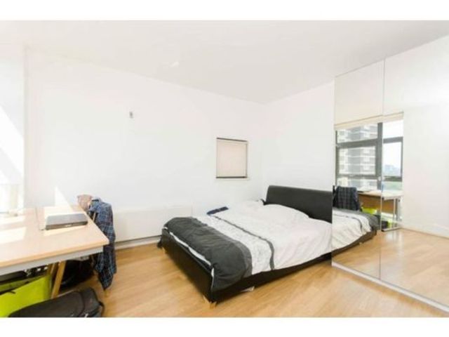  Image of 2 bedroom Flat to rent in Plaistow Road London E13 at OPUS STUDIOS PLAISTOW ROAD Plaistow, E13 0AQ