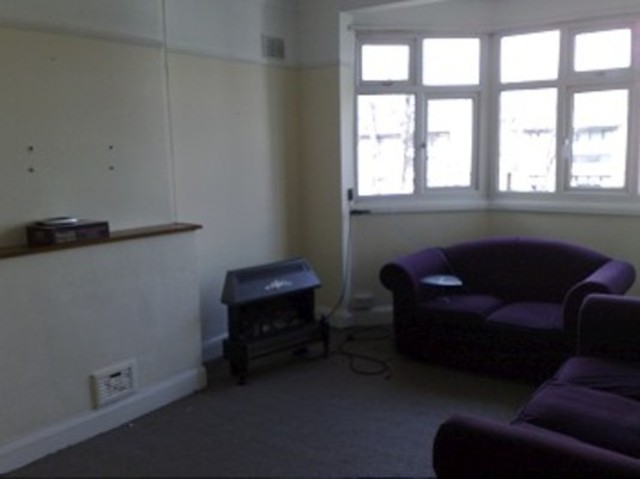  Image of 3 bedroom Flat to rent in Clarence Road London N22 at Orchard Court Clarence Road Wood Green, N22 8PN