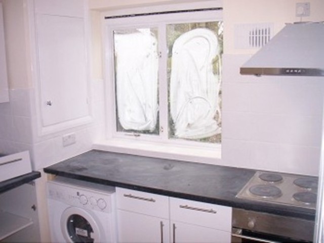  Image of 1 bedroom Flat to rent in Chase Side London N14 at Orchid Lodge Chase Side Southgate, N14 5HL