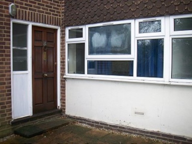  Image of 1 bedroom Flat to rent in Chase Side London N14 at Orchid Lodge Chase Side Southgate, N14 5HL