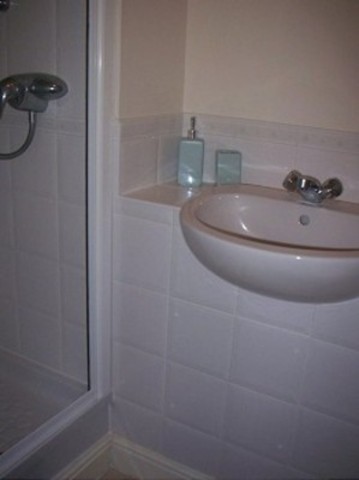  Image of 2 bedroom Flat to rent in Orton Grove Enfield EN1 at Orton Grove Melling Drive Enfield Town, EN1 4UE