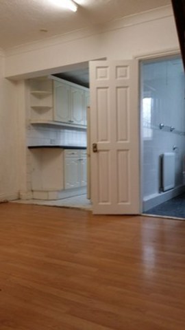  Image of 3 bedroom Terraced house to rent in Oval Road South Dagenham RM10 at OVAL ROAD SOUTH  DAGENHAM HEATH, RM10 9DS