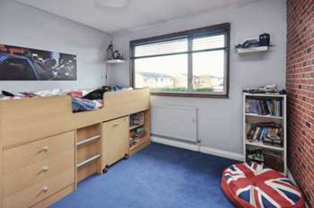  Image of 3 bedroom Terraced house for sale in Overmead Abingdon OX14 at Overmead  Abingdon, OX14 5NB