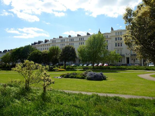  Image of 2 bedroom Ground Flat to rent in Palmeira Square Hove BN3 at Hove, BN3 2JB