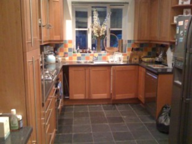  Image of 3 bedroom Semi-Detached house to rent in Park Avenue Enfield EN1 at Park Avenue  Enfield, EN1 2HH