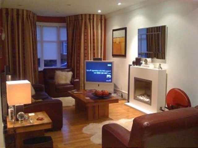  Image of 3 bedroom Detached house to rent in Park Avenue Enfield EN1 at Park Avenue  Bush Hill Park, EN1 2HH