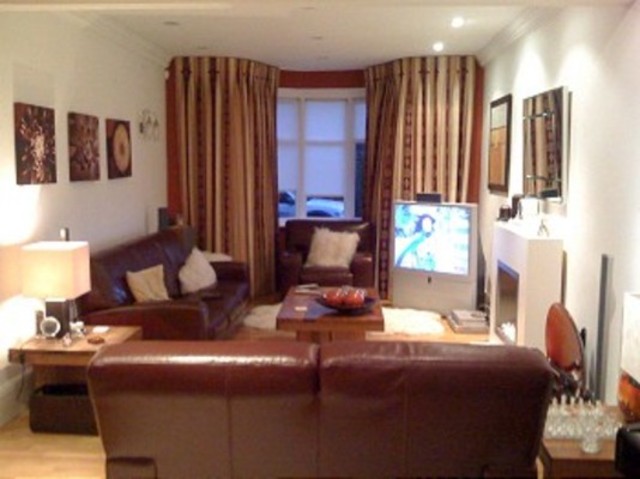  Image of 3 bedroom Detached house to rent in Park Avenue Enfield EN1 at Park Avenue  Bush Hill Park, EN1 2HH