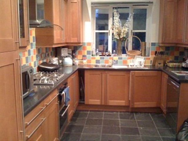  Image of 3 bedroom Detached house to rent in Park Avenue Enfield EN1 at Park Avenue  Bush Hill Park, EN1 2HH