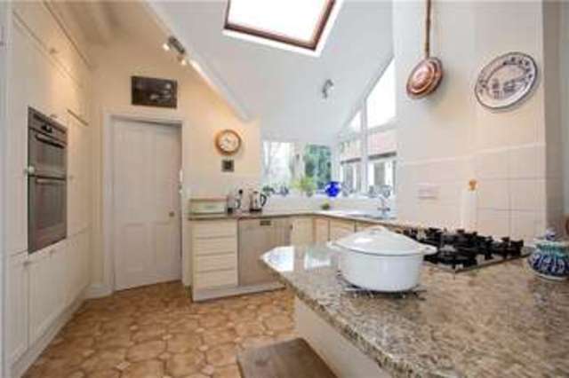  Image of 6 bedroom Semi-Detached house for sale in Park Crescent Abingdon OX14 at Abingdon Oxfordshire Abingdon, OX14 1DF